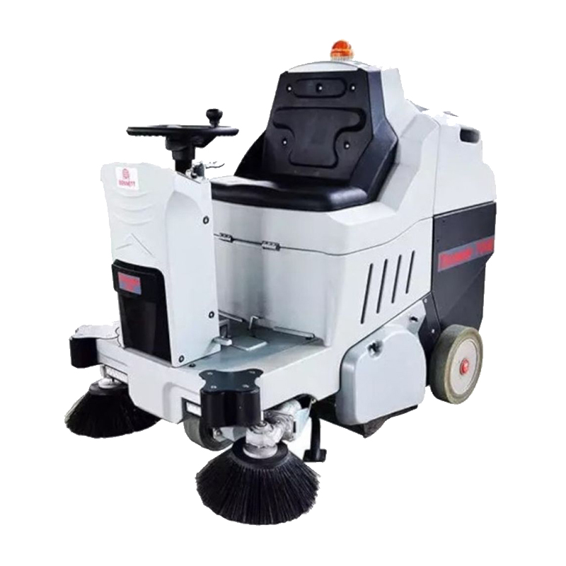 Аккумуляторная подметальная машина с местом оператора Bennett Tornado 700bd (с литиевым АКБ 150 а/ч)