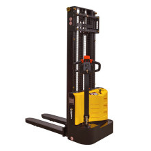 Самоходный электрический штабелер SMARTLIFT EST122 1200 кг; 2,7 м; 24В / 105Ач